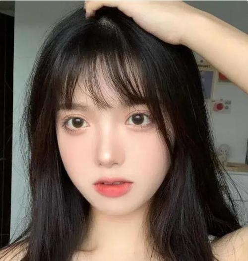 自拍为什么比较好看?